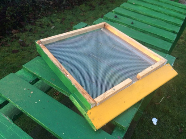 national hive mesh floor